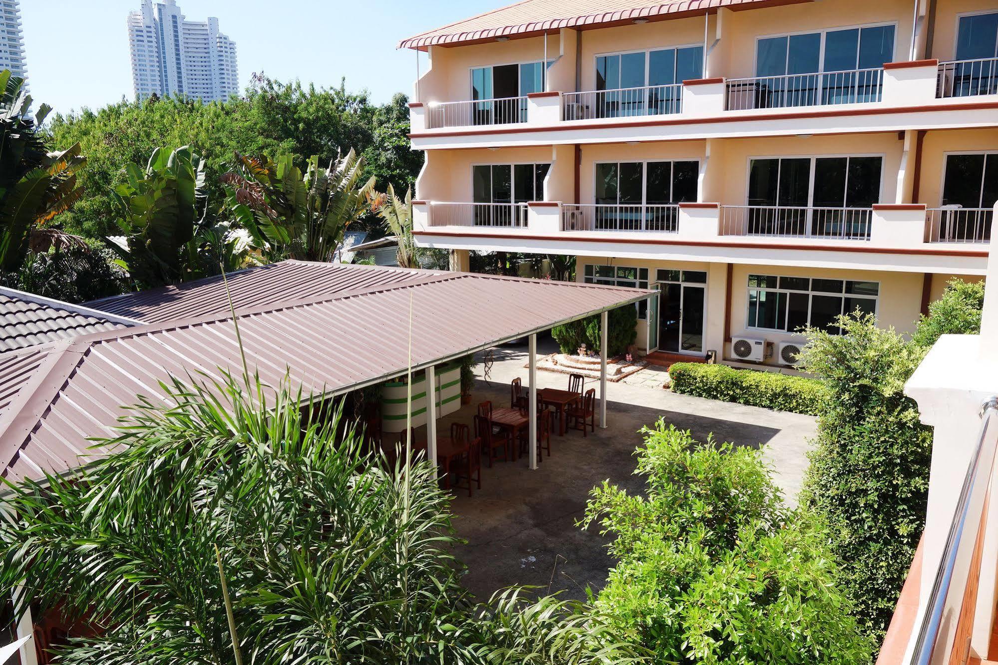 Jungle Resort Jomtien Beach Extérieur photo